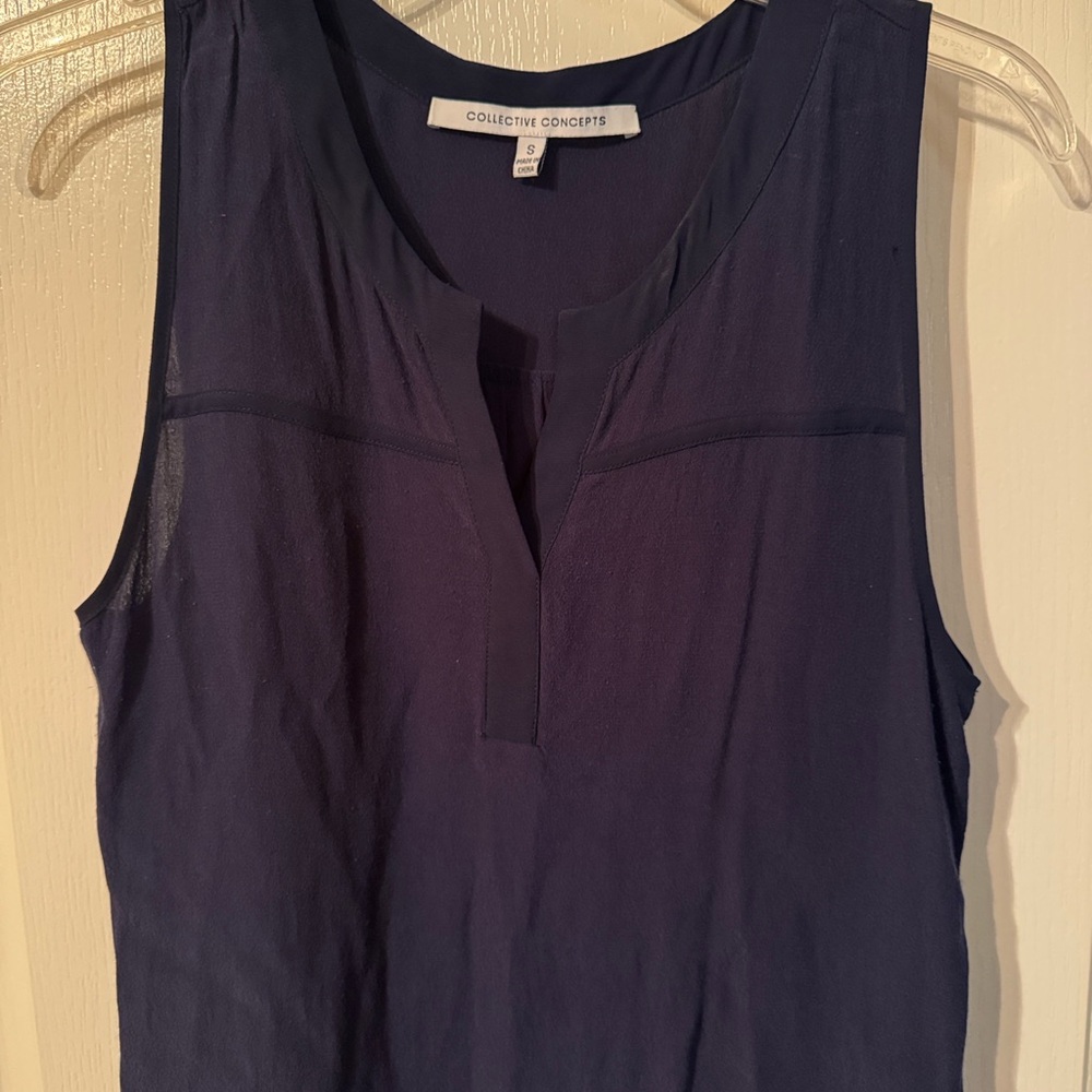 Women's Sleeveless Navy Blue Top